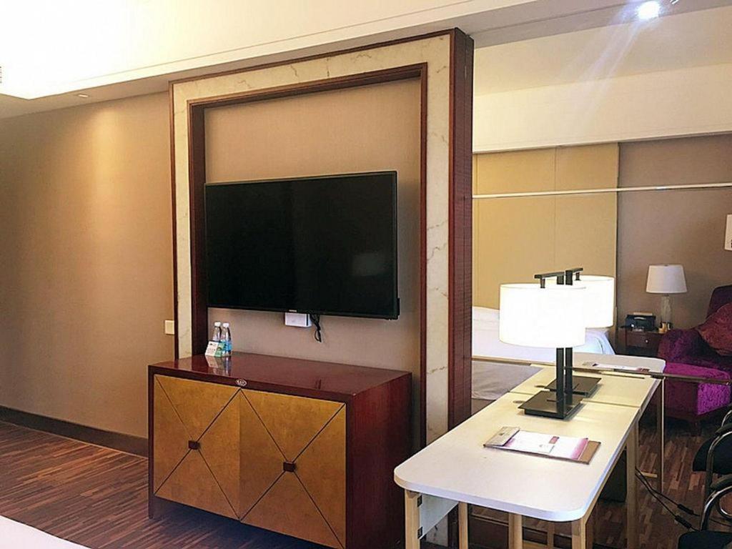 Wellton International Hotel Dongguan  Bagian luar foto