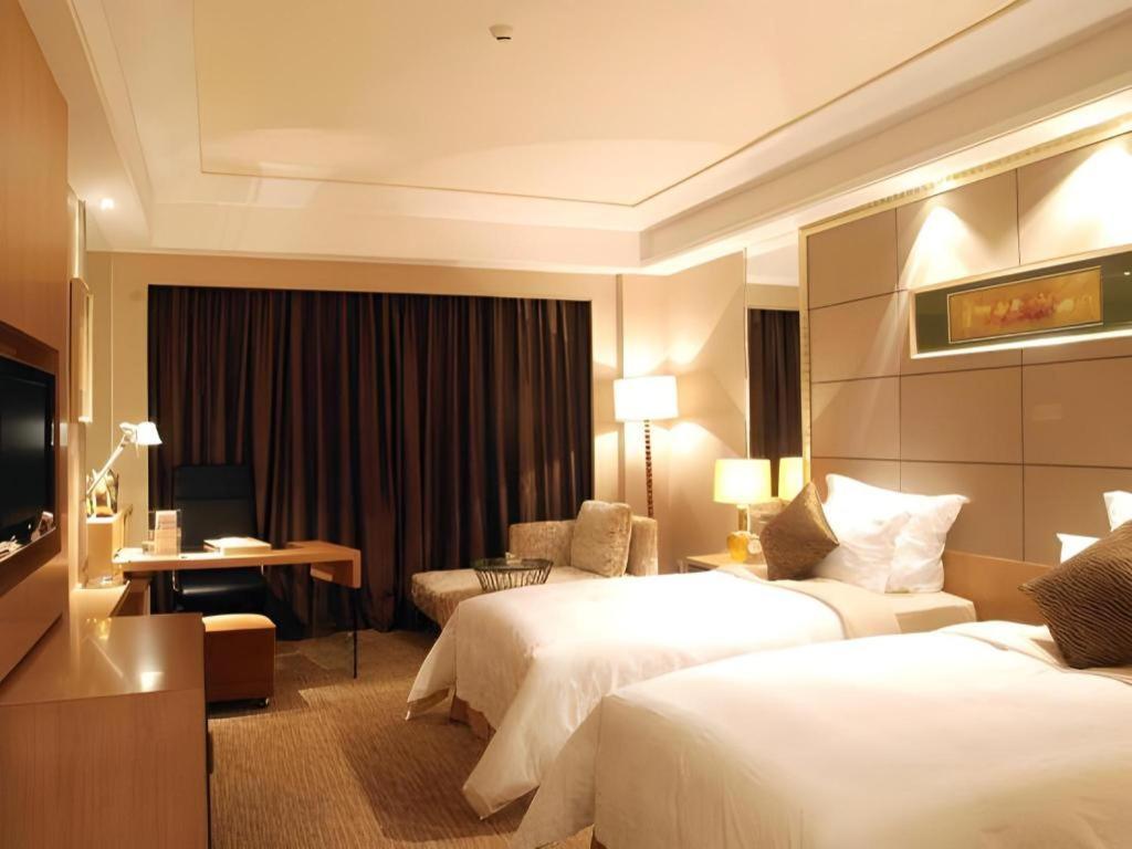 Wellton International Hotel Dongguan  Bagian luar foto