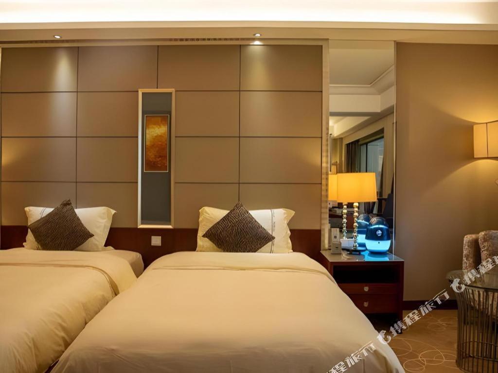 Wellton International Hotel Dongguan  Bagian luar foto