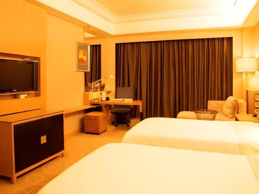 Wellton International Hotel Dongguan  Bagian luar foto