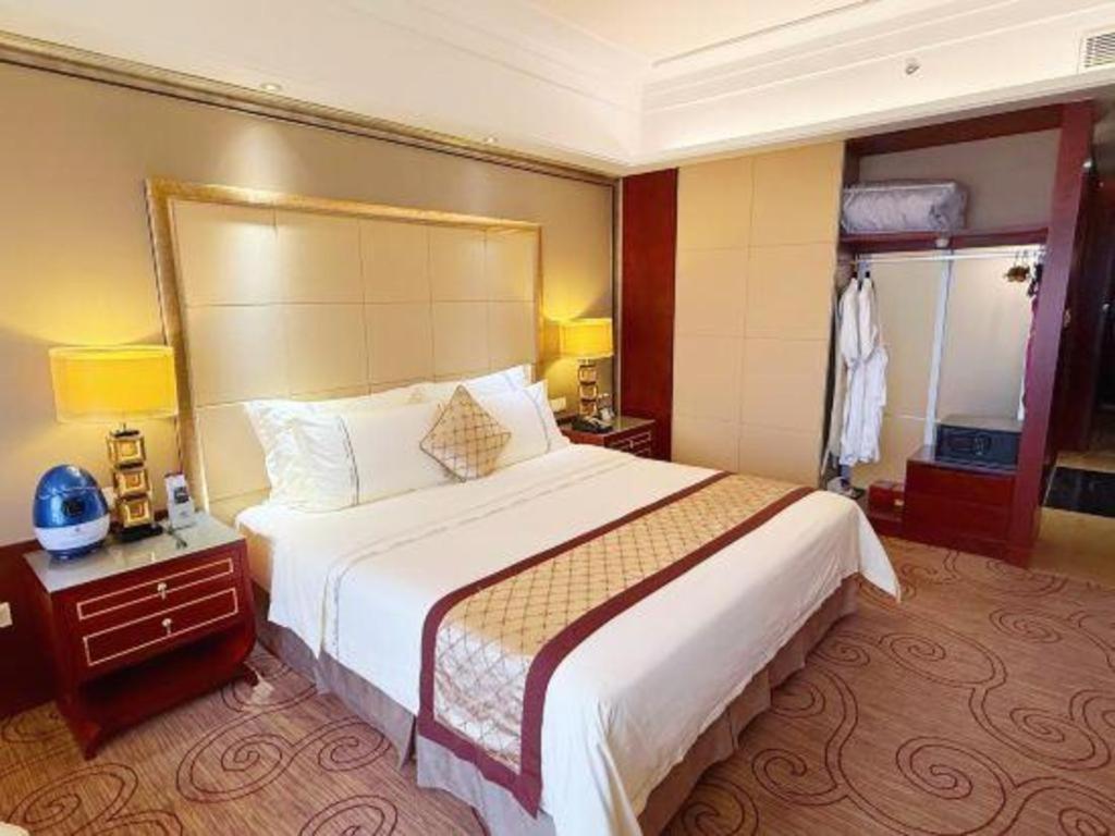 Wellton International Hotel Dongguan  Bagian luar foto