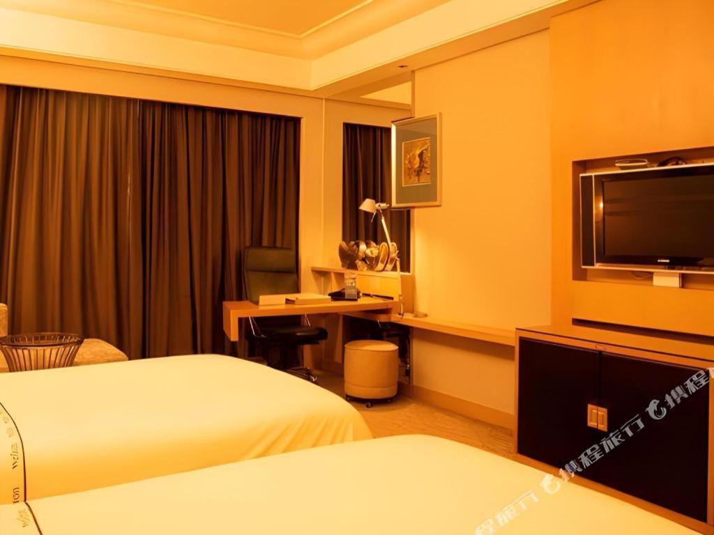 Wellton International Hotel Dongguan  Bagian luar foto