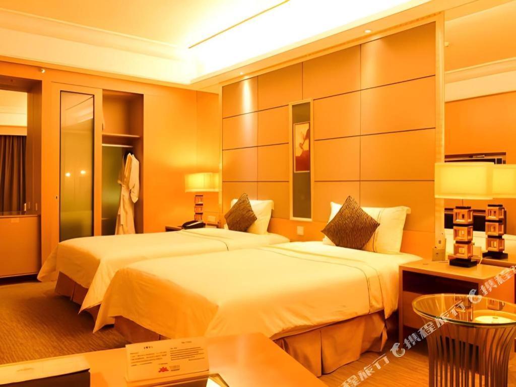 Wellton International Hotel Dongguan  Bagian luar foto